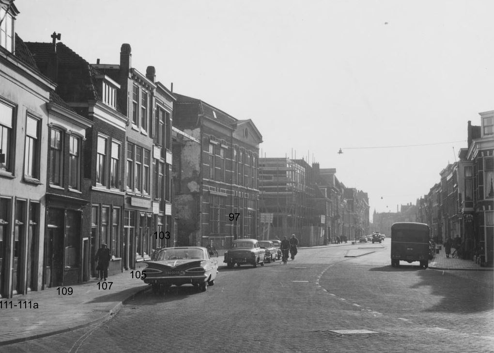 Hooigracht, gezien va Gepekte Brug.jpg